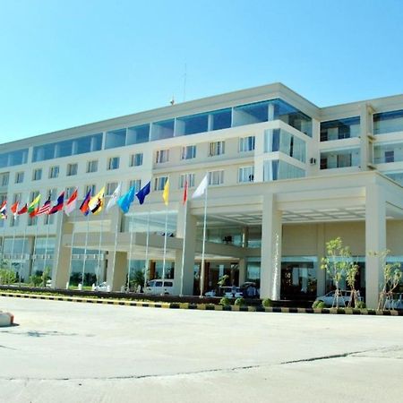 Man Myanmar Hotel Naypyidaw Esterno foto