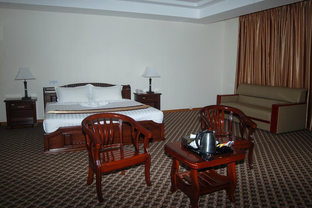 Man Myanmar Hotel Naypyidaw Esterno foto