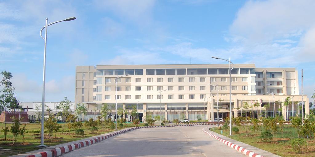 Man Myanmar Hotel Naypyidaw Esterno foto