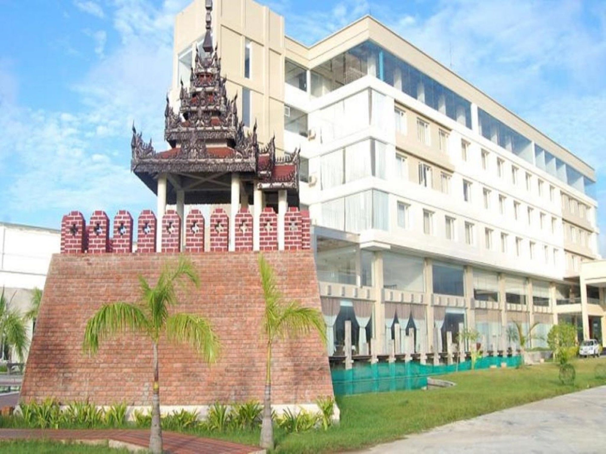 Man Myanmar Hotel Naypyidaw Esterno foto