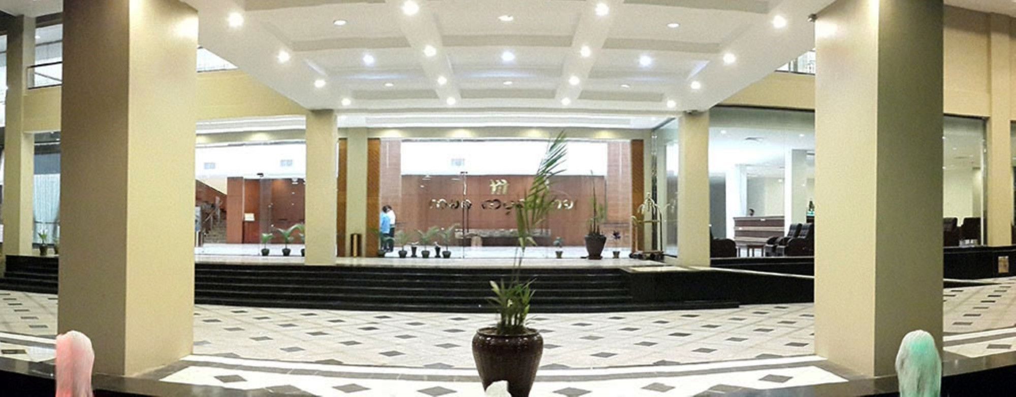 Man Myanmar Hotel Naypyidaw Esterno foto